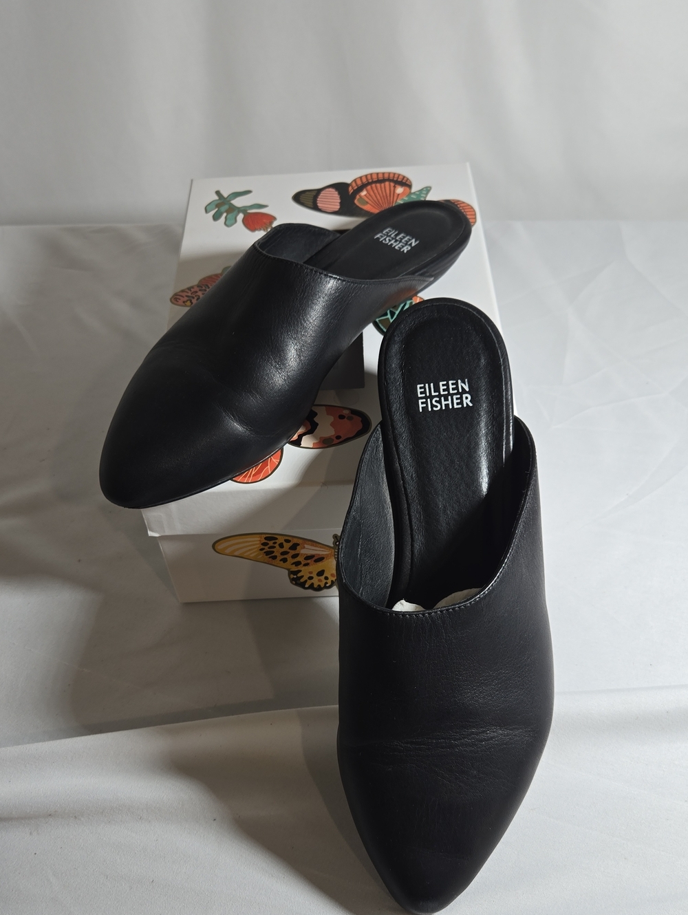 Eileen Fisher Black Leather Slip-On Mules - Picture 4 of 5